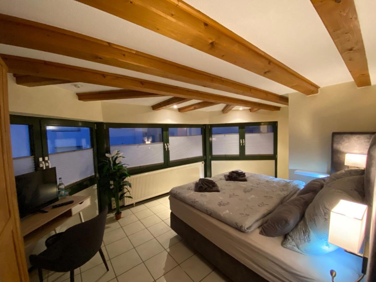Gaestehaus Am Kurpark Hotel Garni Хорн-Бад-Майнберг Экстерьер фото