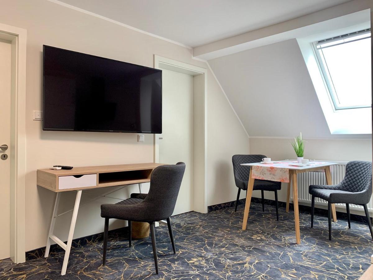 Gaestehaus Am Kurpark Hotel Garni Хорн-Бад-Майнберг Экстерьер фото